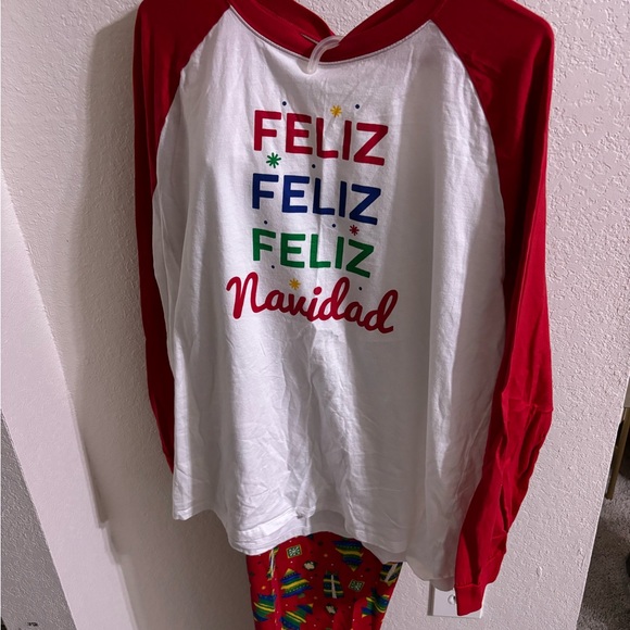 Christmas Pjs only a couple of times. Smoke free and pet free house. - Picture 1 of 7